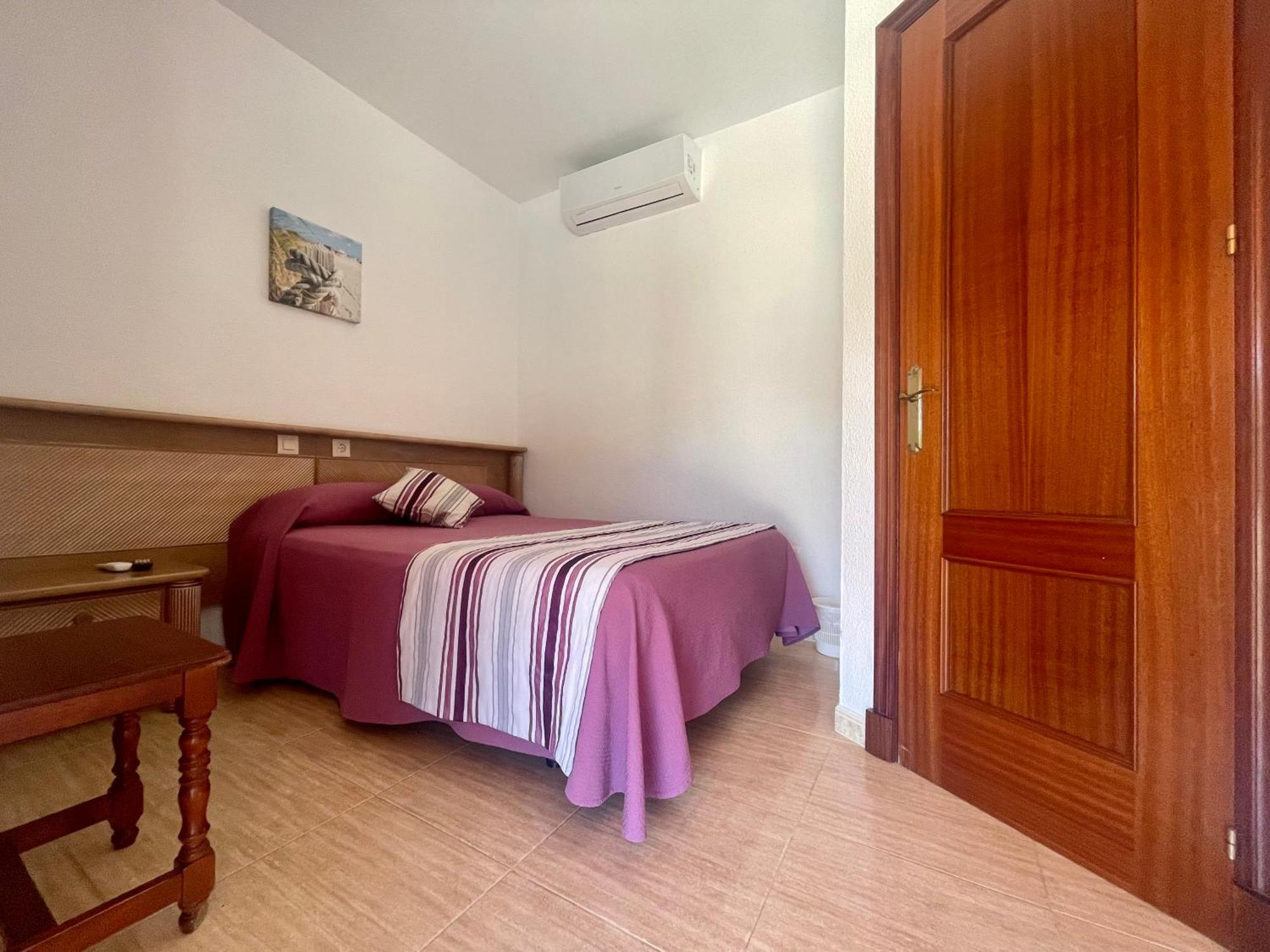 Hostal Noli チクラナ・デ・ラ・フロンテーラ エクステリア 写真