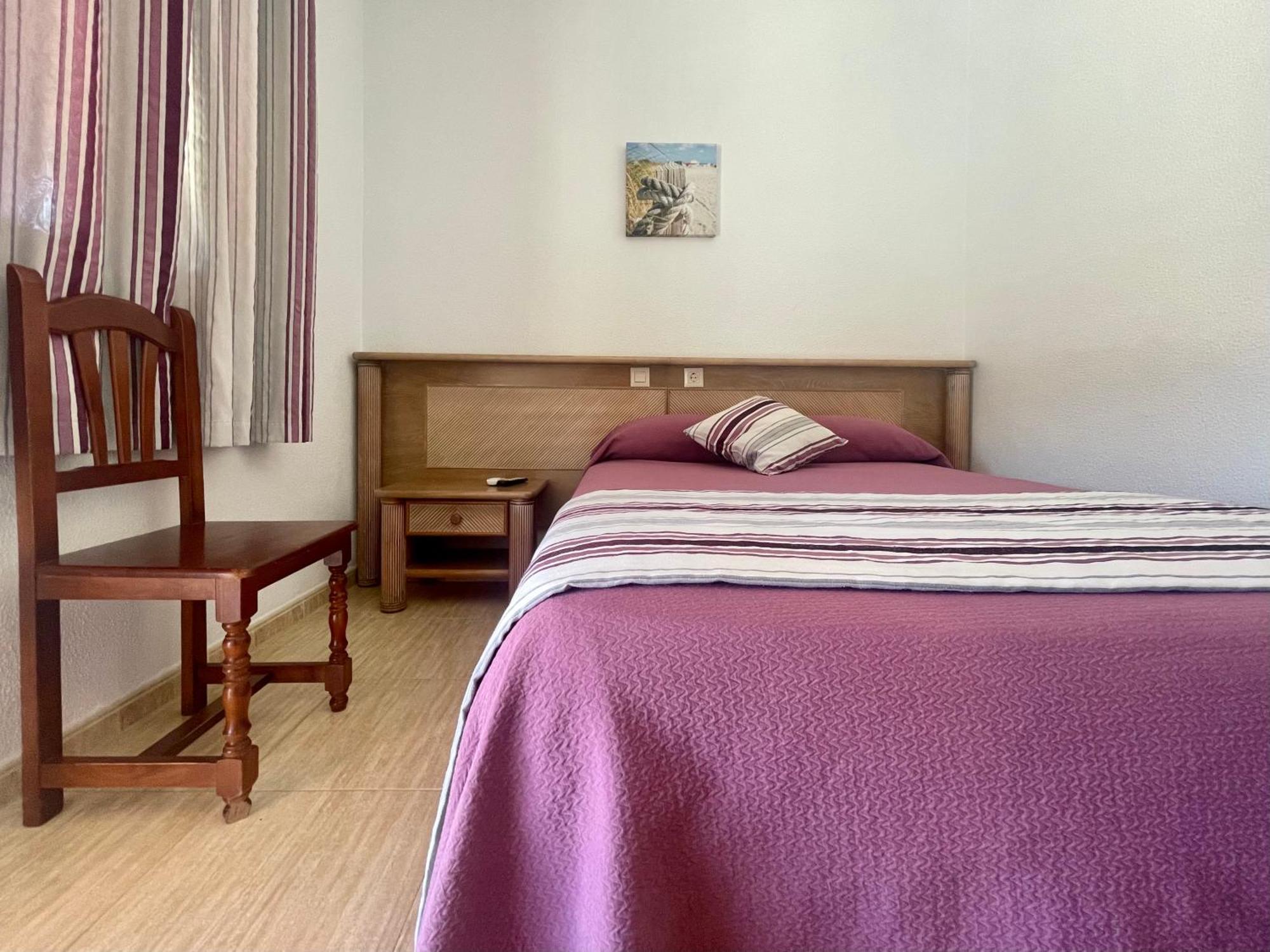 Hostal Noli チクラナ・デ・ラ・フロンテーラ エクステリア 写真