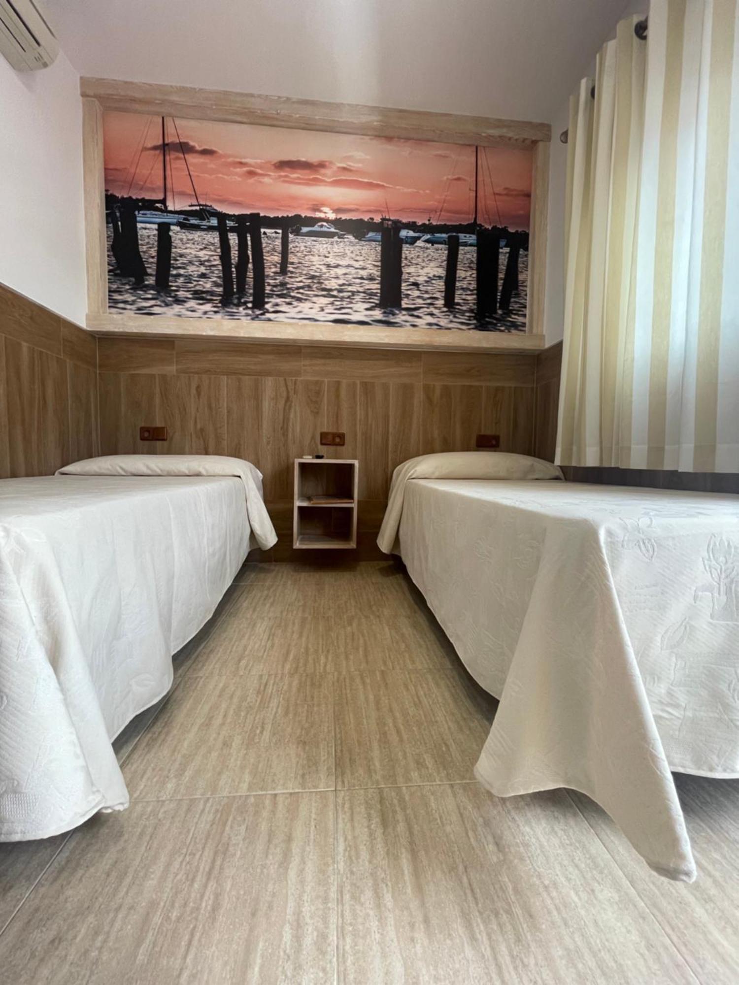 Hostal Noli チクラナ・デ・ラ・フロンテーラ エクステリア 写真